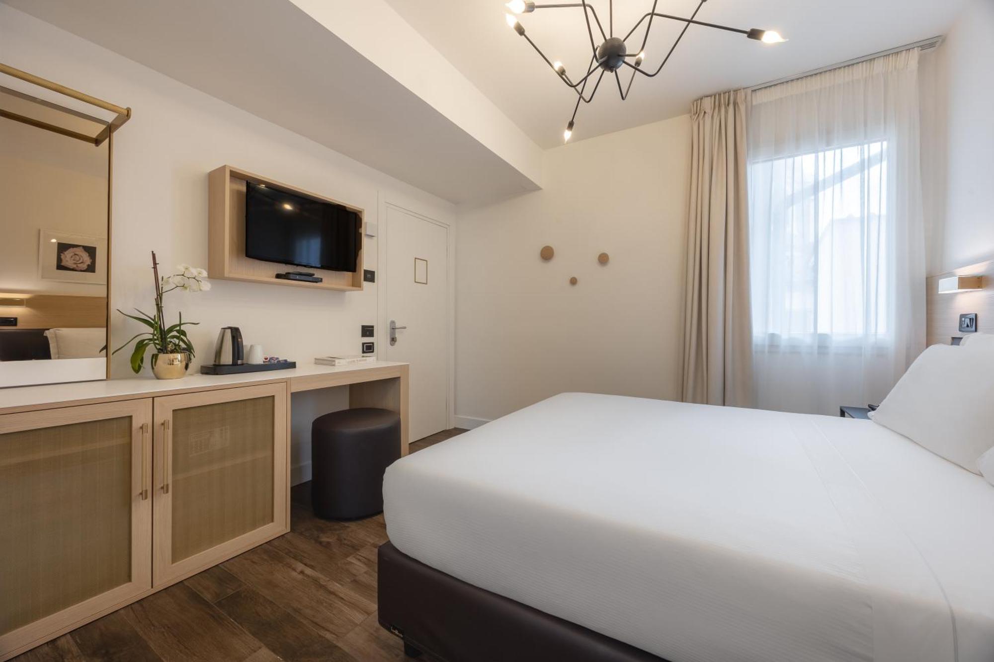 Globus Urban Hotel Florence Exterior photo