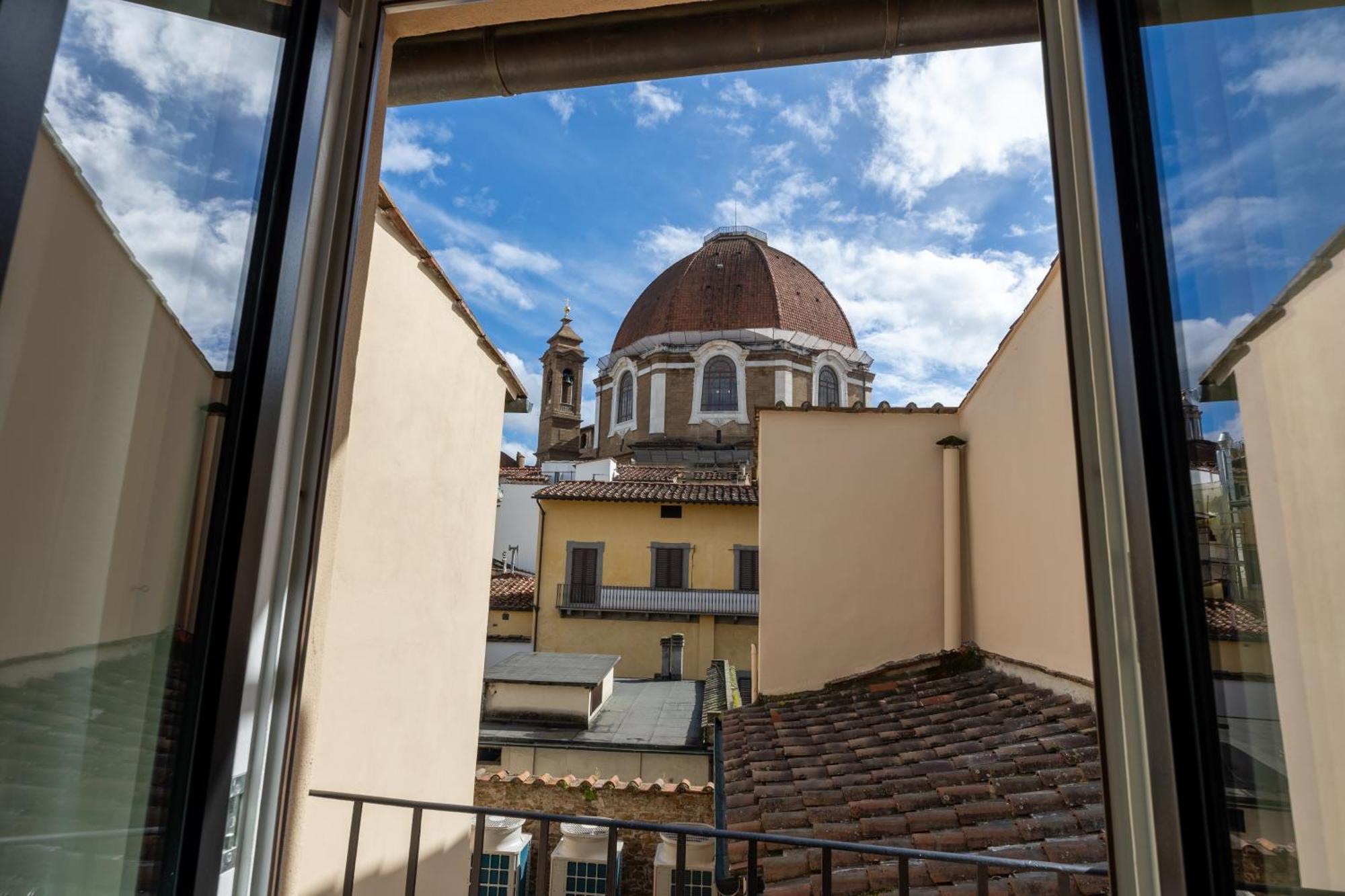 Globus Urban Hotel Florence Exterior photo