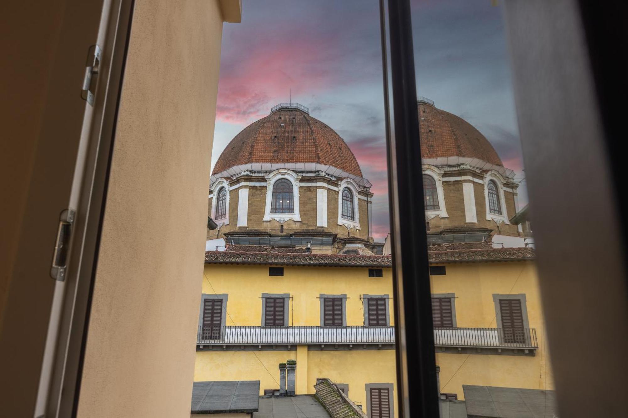 Globus Urban Hotel Florence Exterior photo